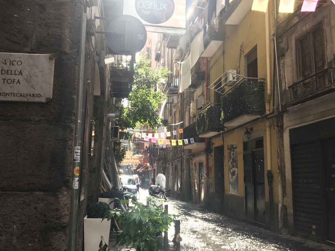 Vico Tofa Napoli